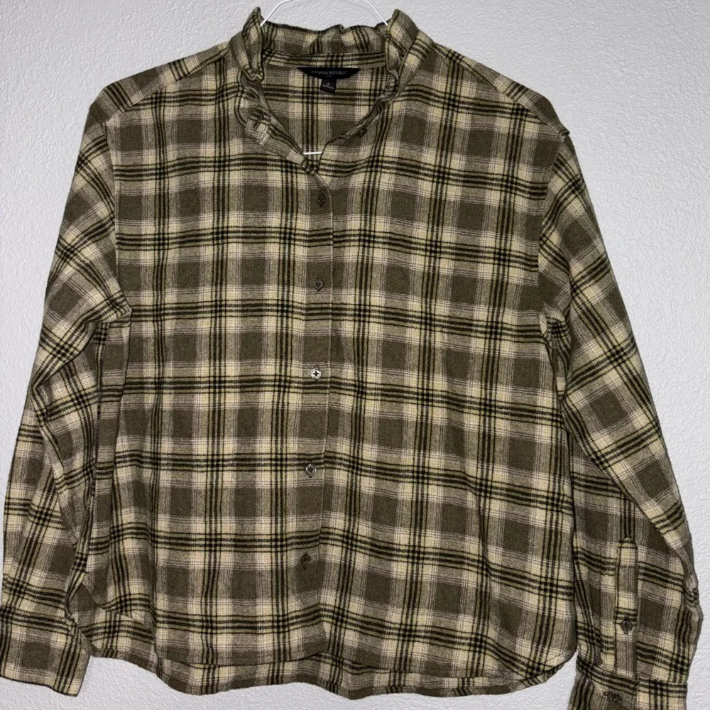 Banana Republic Plaid Shirt - Olive and Beige